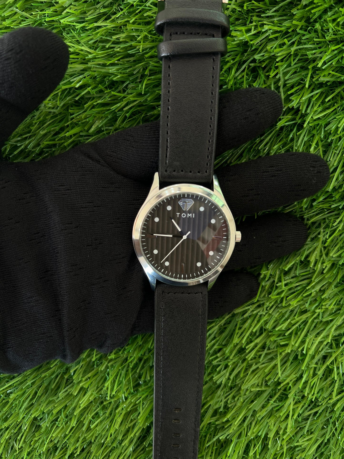 TOMI Classic Leather Watch – Black & Silver Variants