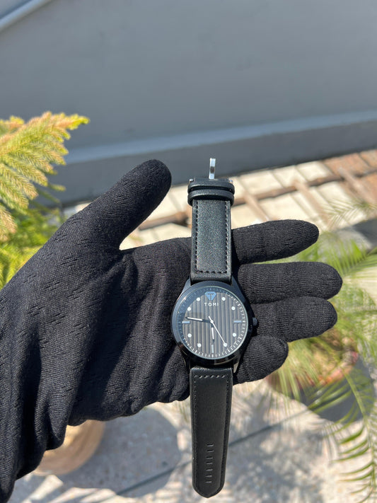 TOMI Classic Leather Watch – Black & Silver Variants